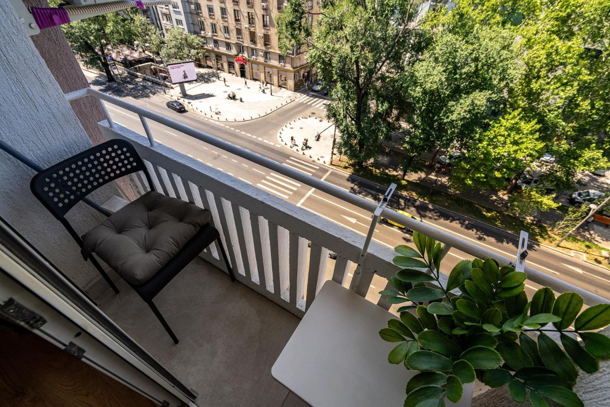 Romana Vibe Elegance In The Heart Of The City Bucarest Esterno foto