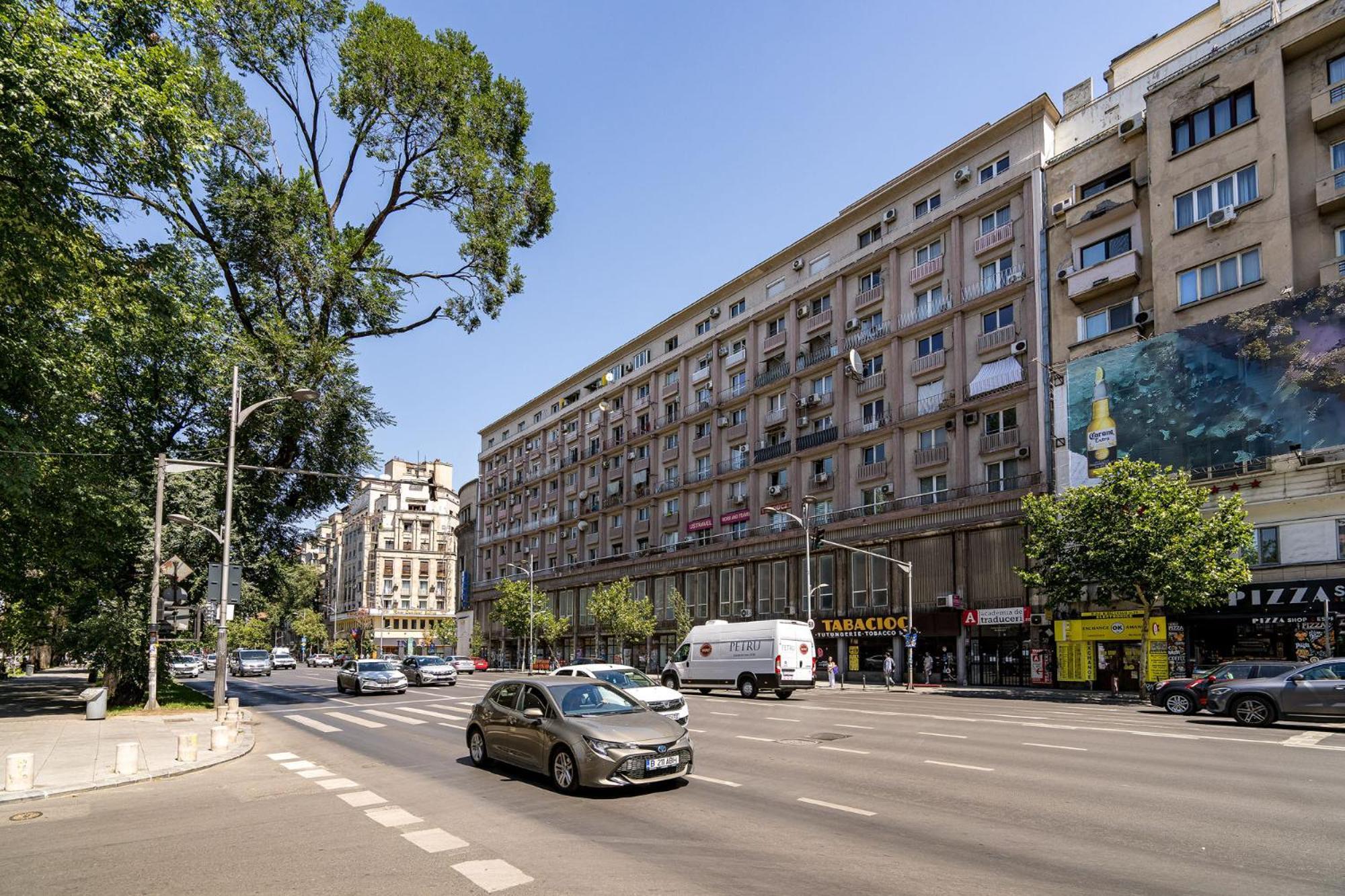Romana Vibe Elegance In The Heart Of The City Bucarest Esterno foto